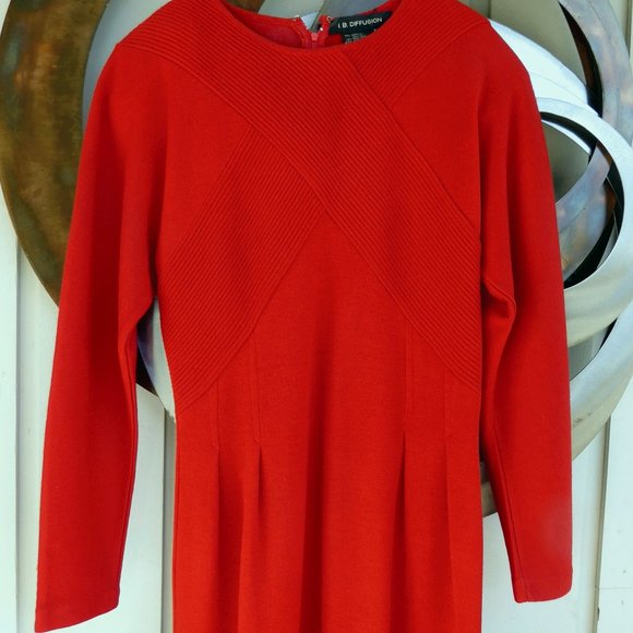 Sophisicated Vintage Form Fit Red Dress, Size S - Picture 2 of 4